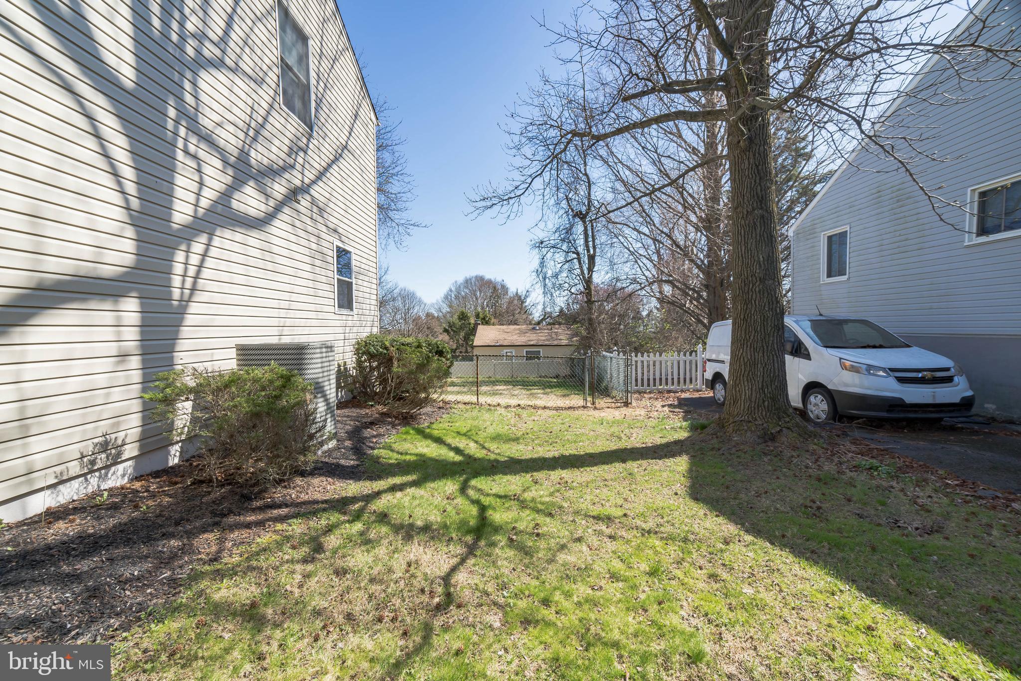 7703 Oak Lane Road Cheltenham, PA 19012 - Photo 6 of 42 Side Yard