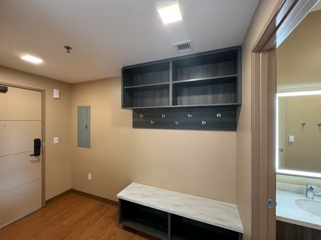 $1,699 | 83 Hanover Street, Unit 409, Manchester, NH 03101