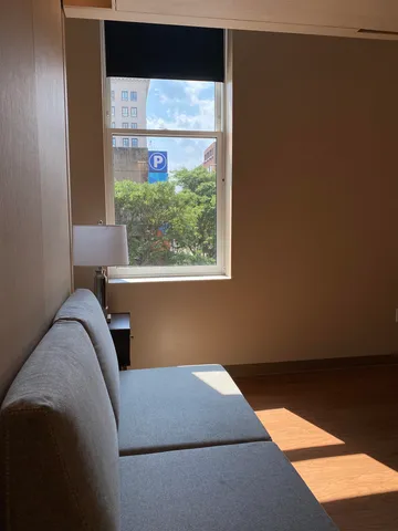 $1,699 | 83 Hanover Street, Unit 409, Manchester, NH 03101