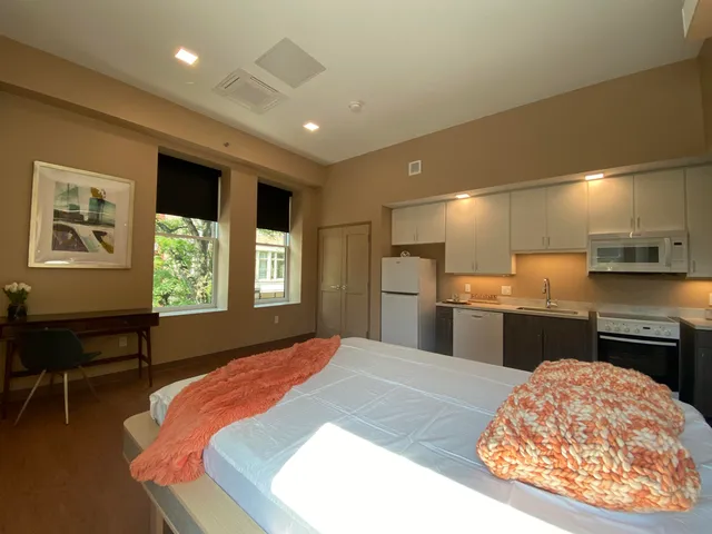 $1,699 | 83 Hanover Street, Unit 409, Manchester, NH 03101