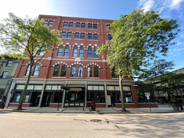 $1,699 | 83 Hanover Street, Unit 409, Manchester, NH 03101