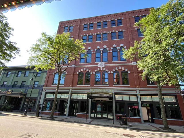 $1,699 | 83 Hanover Street, Unit 409, Manchester, NH 03101