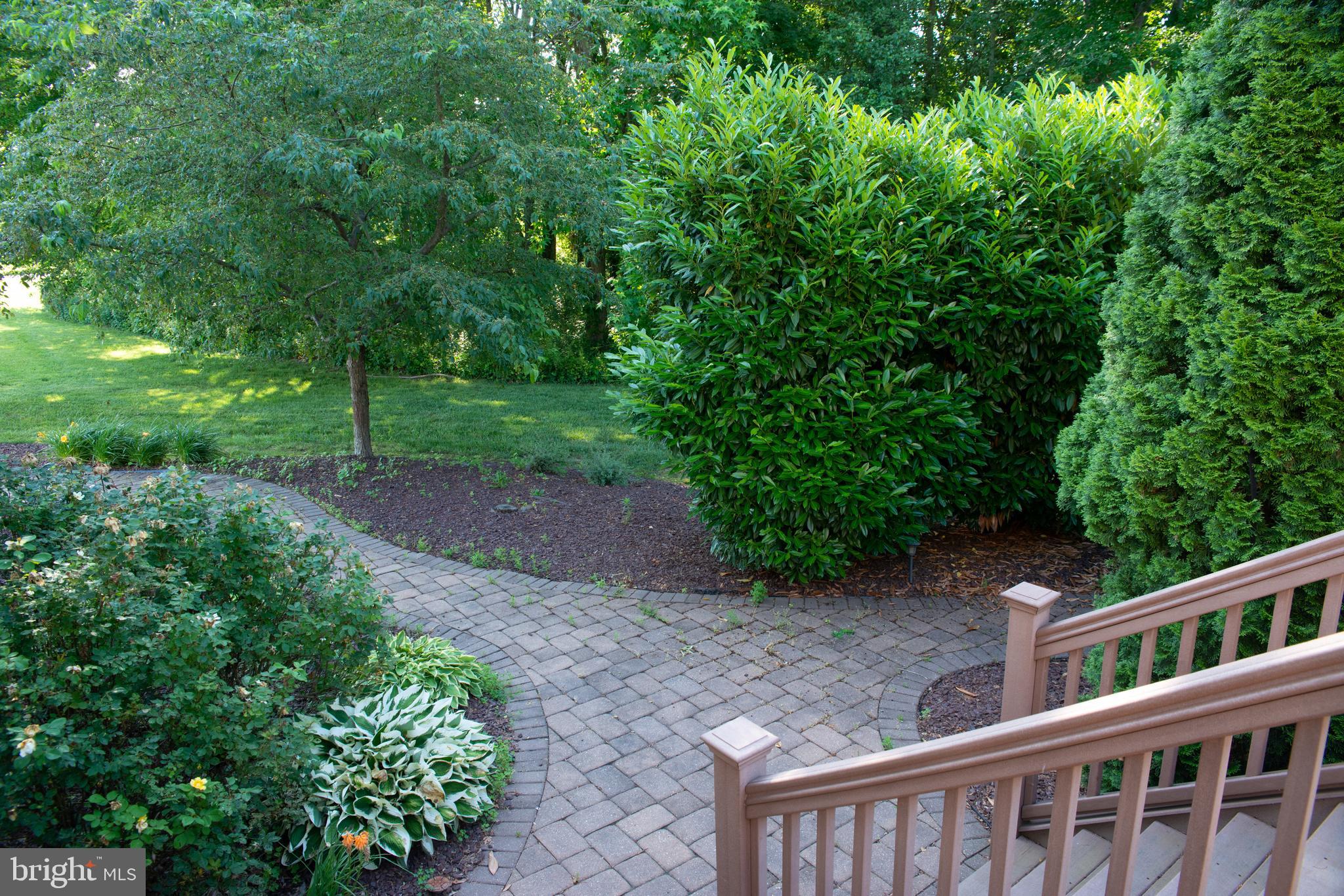 73 Ellisdale Road Allentown, NJ 08501 - Photo 11 of 49 Nicely landscaped!