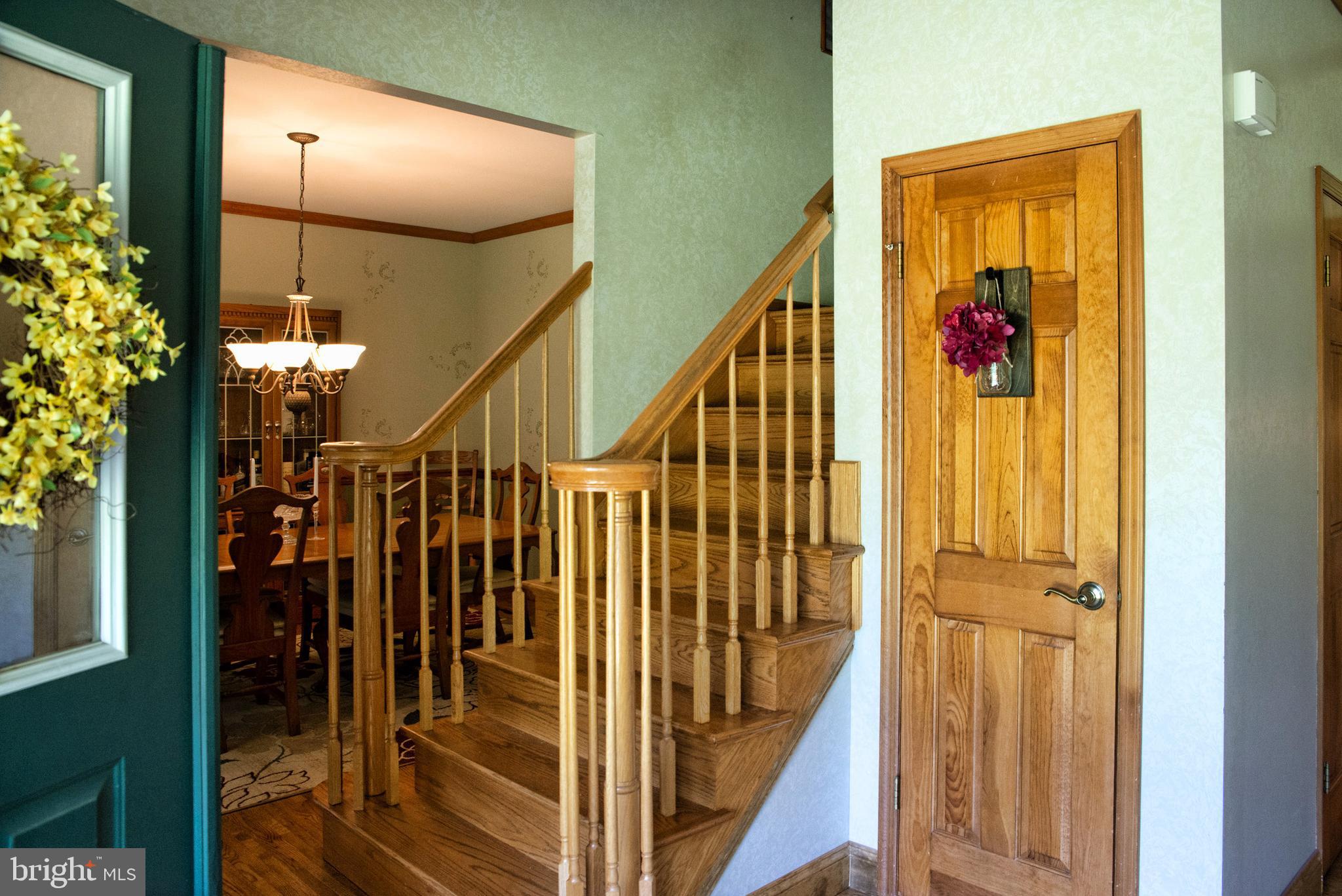 73 Ellisdale Road Allentown, NJ 08501 - Photo 15 of 49 Center Hall Entry.