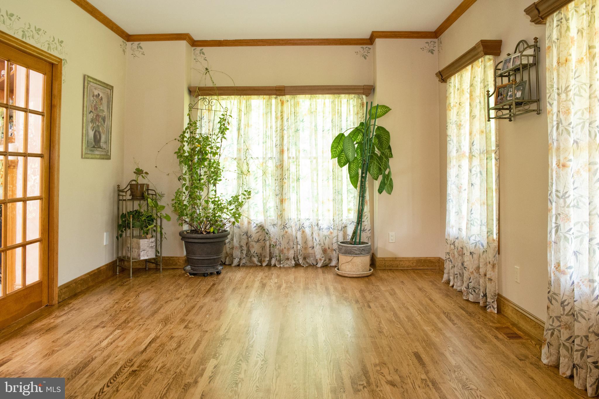 73 Ellisdale Road Allentown, NJ 08501 - Photo 18 of 49 Formal Living Room.
