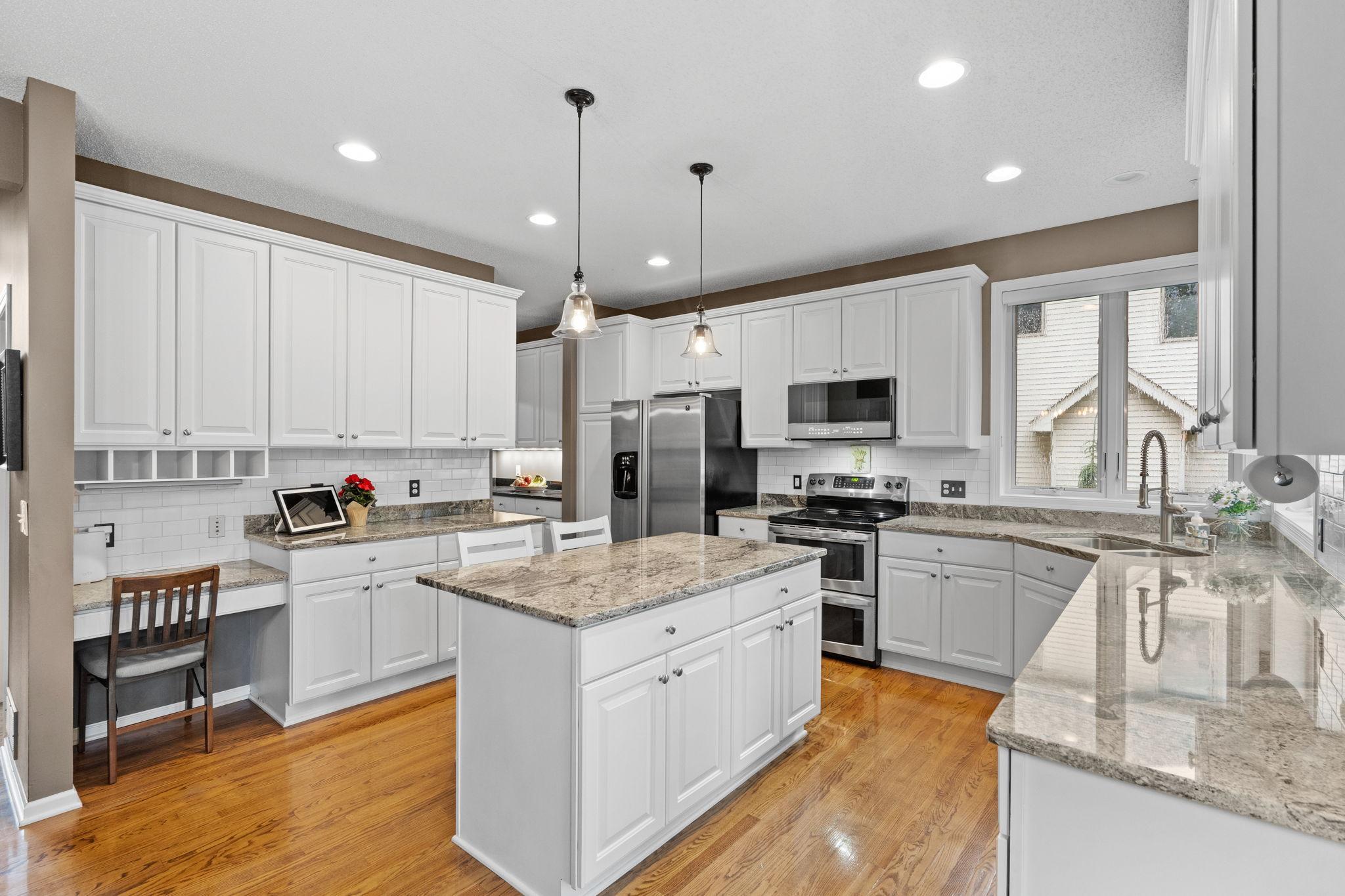 13090 Crolly Path Rosemount, MN 55068 - Photo 8 of 33