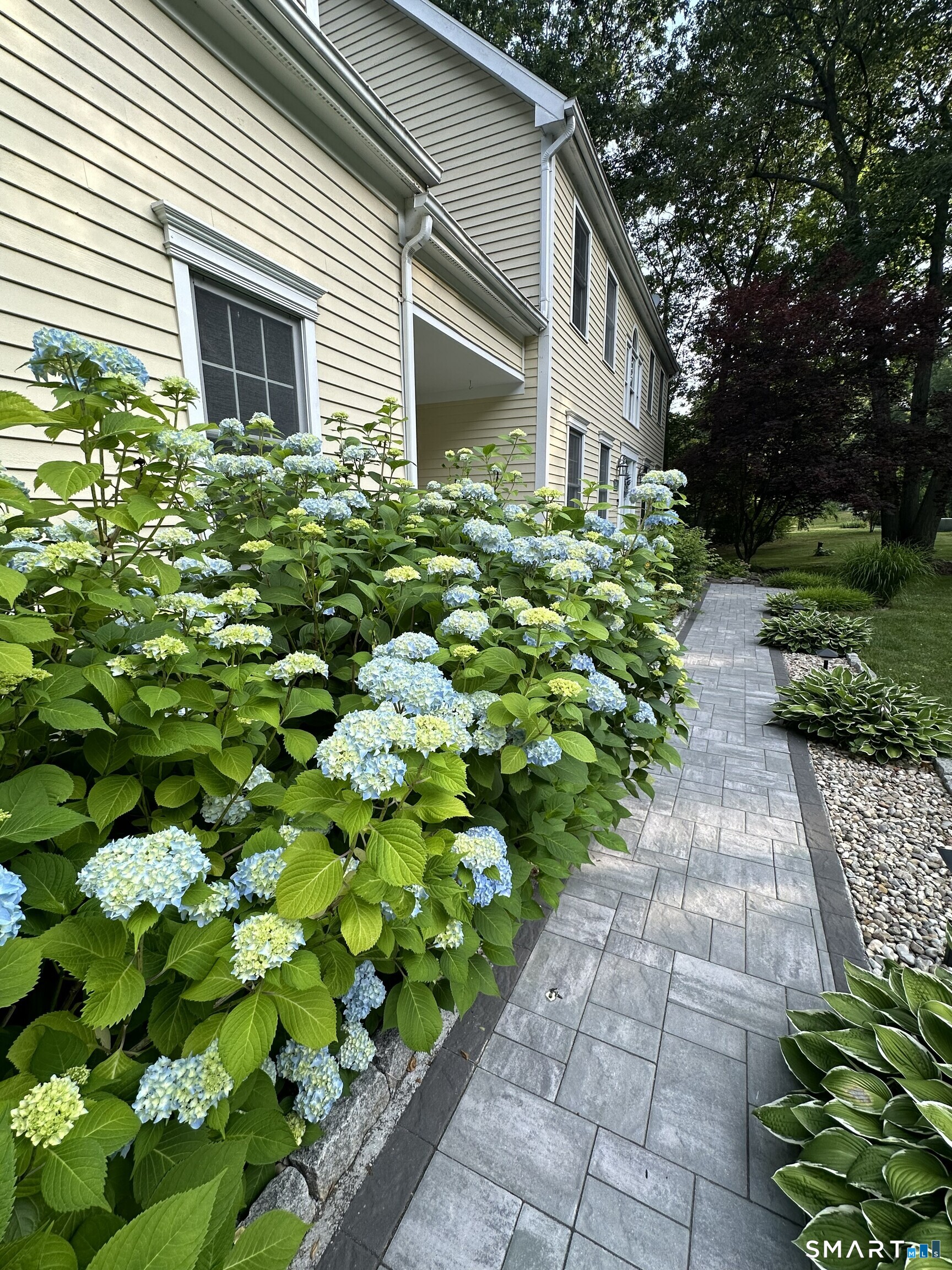 124 Wildcat Road Burlington, CT 06013 - Photo 4 of 39 Beautiful blooms await