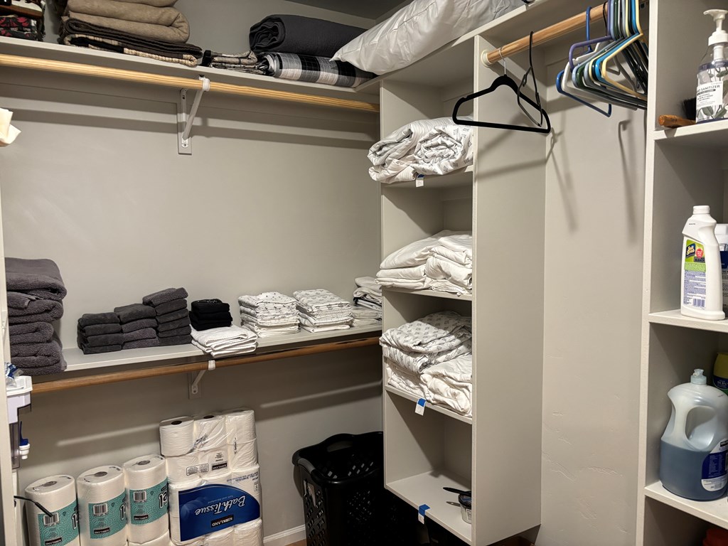 32 Shay Road Cascade, ID 83611 - Photo 24 of 40 Walk in closet