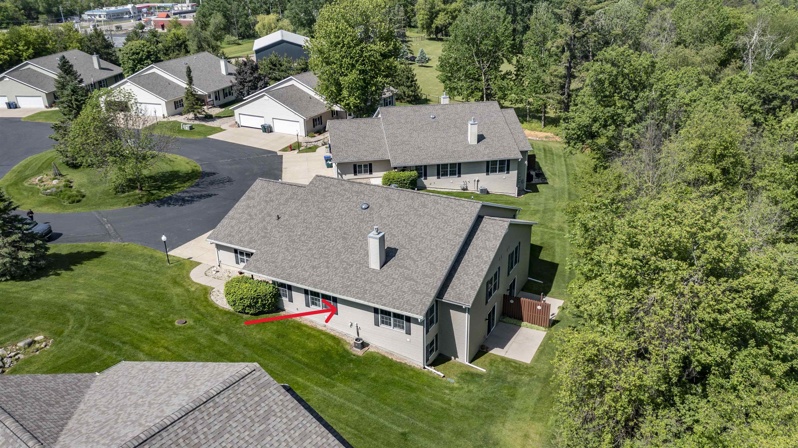 232 Prairie View Court Waupaca, WI 54981 - Photo 3 of 28