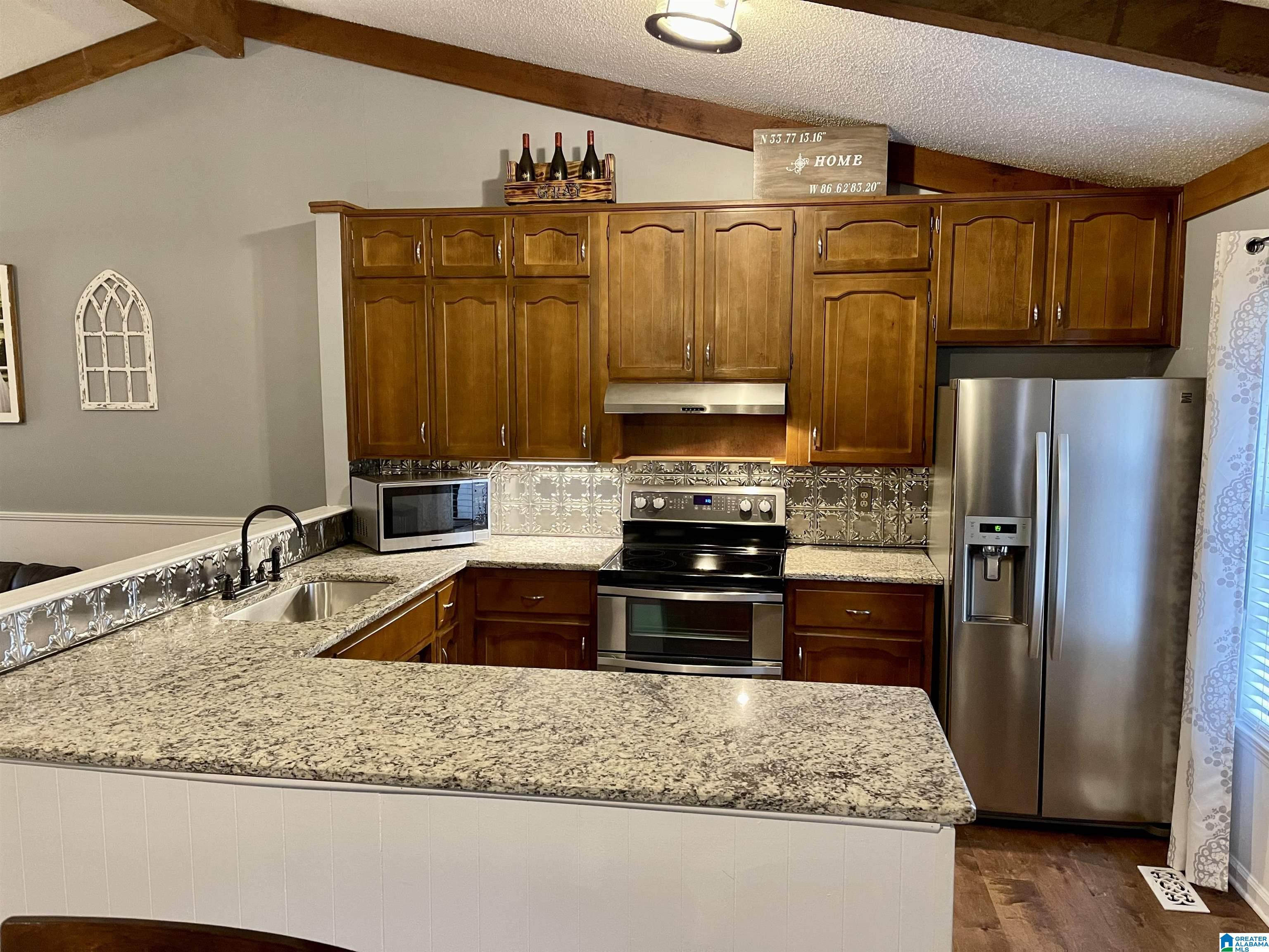 237 Valley Circle Pinson, AL 35126 - Photo 10 of 33