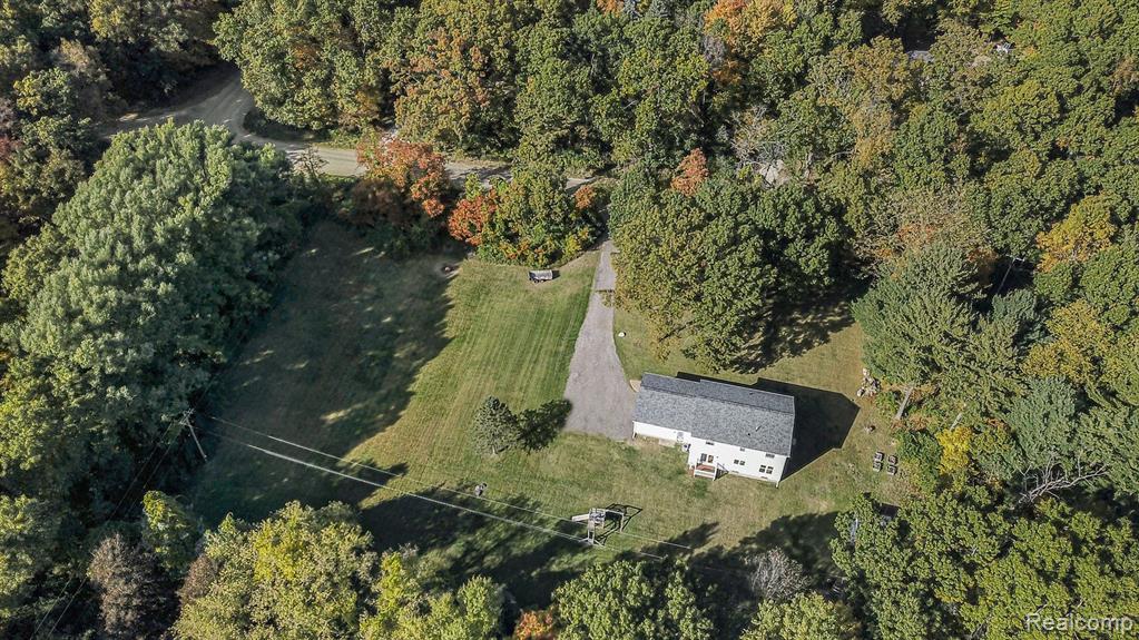 3558 Brighton Road Howell, MI 48843 - Photo 28 of 36