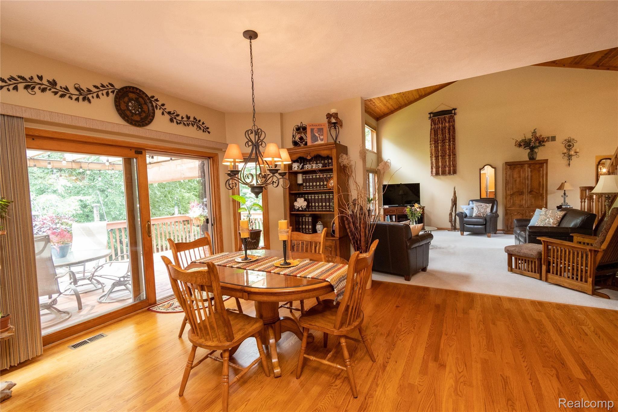 9449 Quail Ridge Run Brighton, MI 48114 - Photo 20 of 71 DSC_0817.jpg
