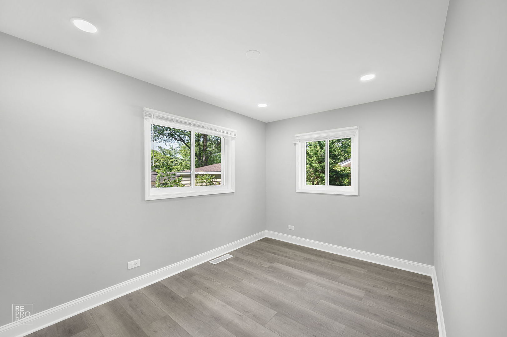 225 Bode Road Hoffman Estates, IL 60169 - Photo 10 of 10