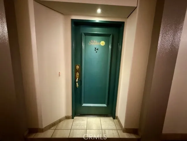 $2,595 | 19009 Sherman Way, Unit 34, Reseda, CA 91335