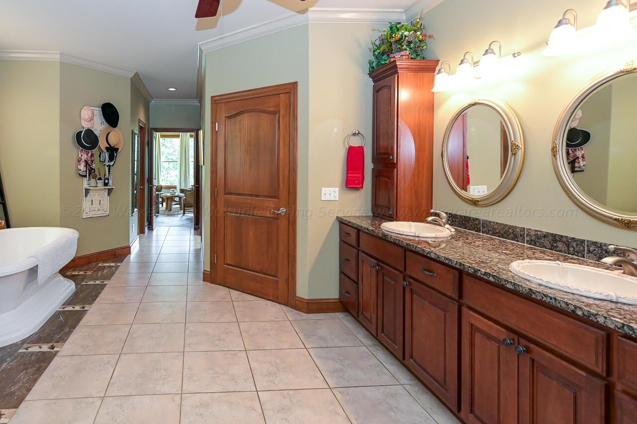 134 Trail Road Double Springs, AL 35553 - Photo 28 of 50 Master Bath