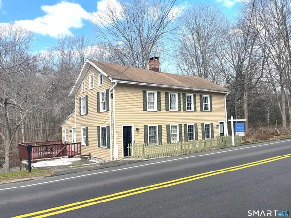 $750,000 | 274 Lyons Plain Road, Weston, CT 06883