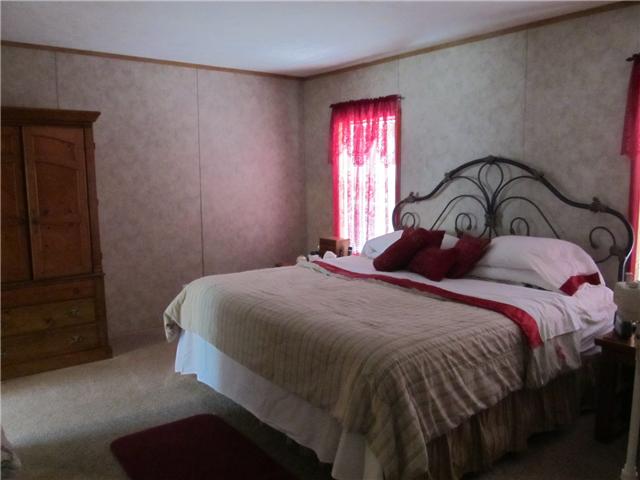 1208 Hurricane Road Tullahoma, TN 37388 - Photo 7 of 13 Master Bedroom with adjoining bath with garden tub.