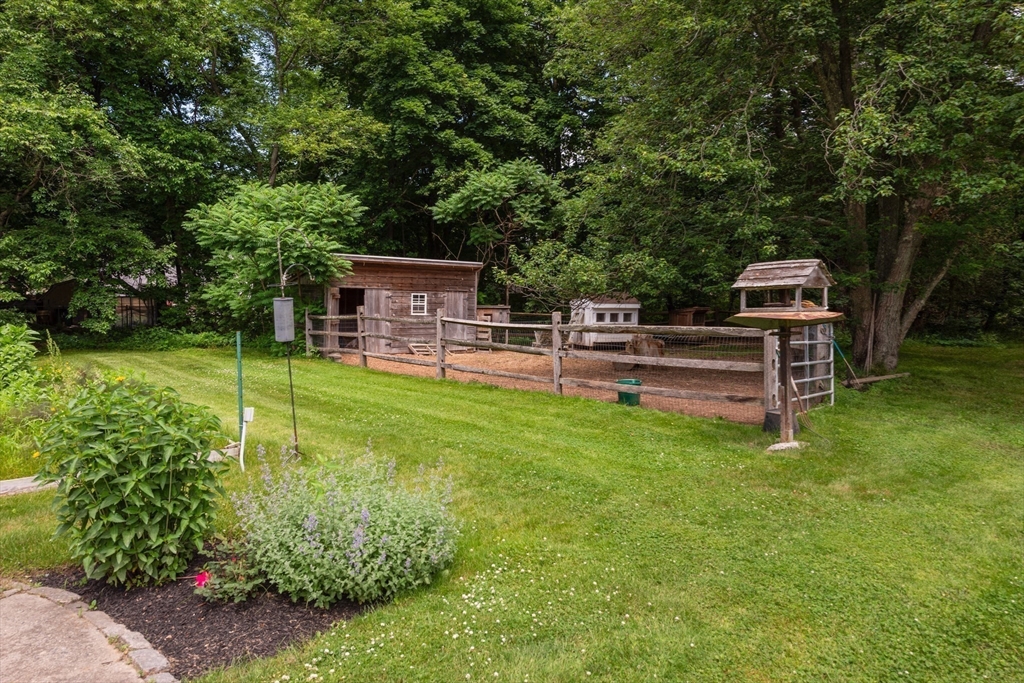 675 Bay Road Hamilton, MA 01982 - Photo 32 of 36