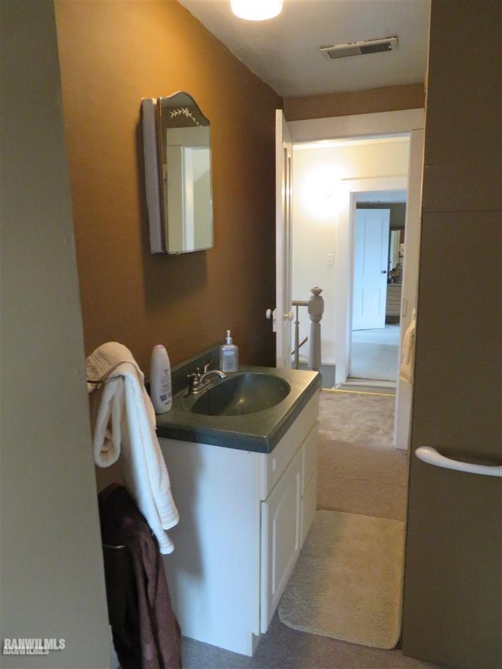 10961 North Baileyville Road Baileyville, IL 61007 - Photo 11 of 25 Gallery Image 11