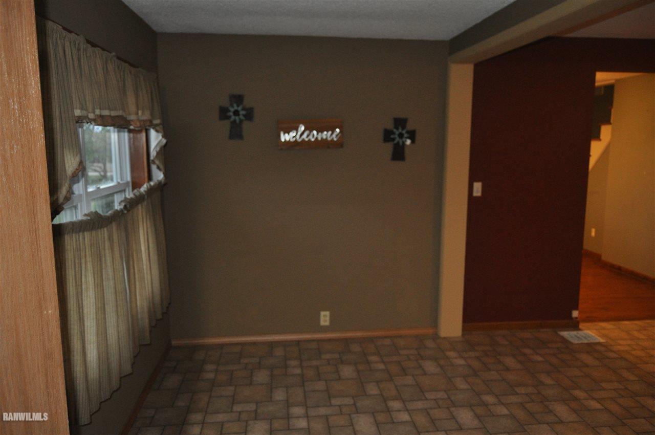 10961 North Baileyville Road Baileyville, IL 61007 - Photo 4 of 25 Gallery Image 4