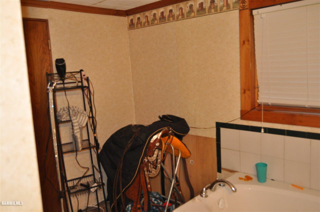 10961 North Baileyville Road Baileyville, IL 61007 - Photo 10 of 25 Gallery Image 10