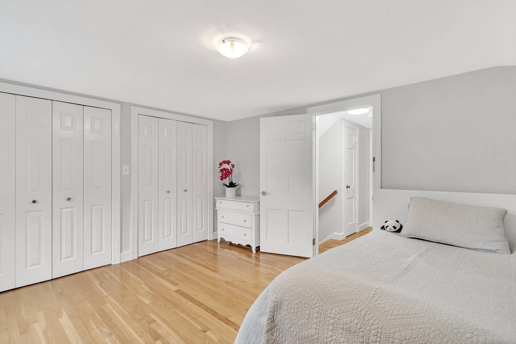 2270 Massachusetts Avenue Lexington, MA 02421 - Photo 20 of 34 a room with a bed and a window