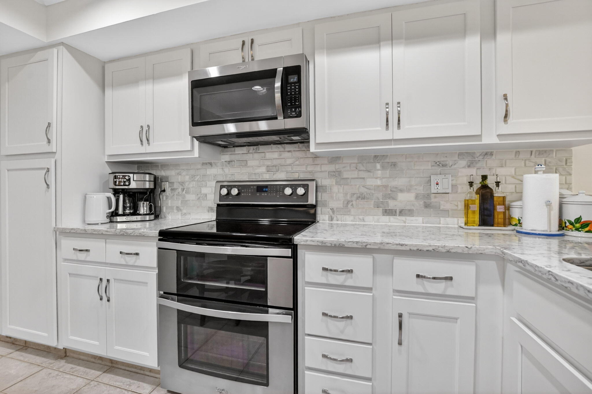 Remodeled kitchen, stainless & quartz