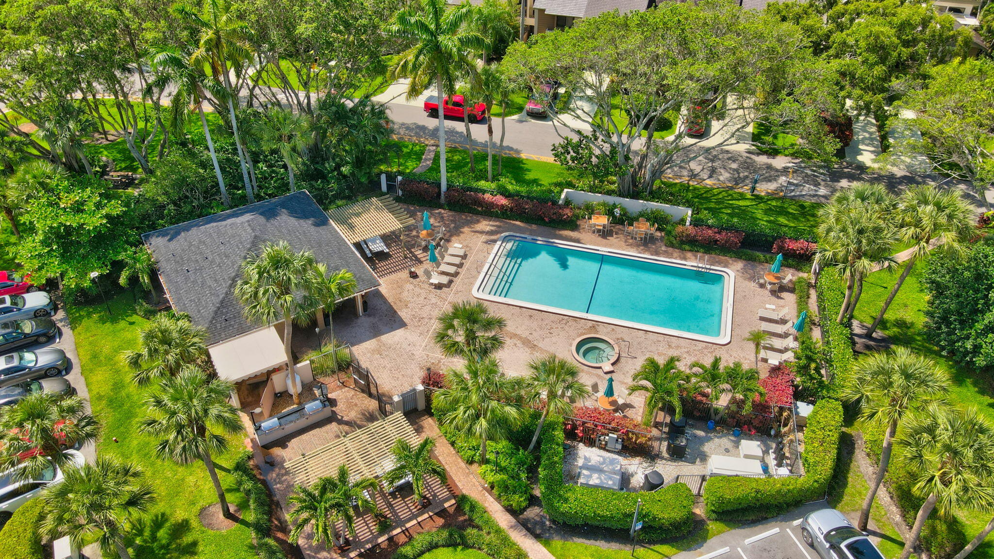 6062 Glendale Drive Boca Raton, FL 33433 - Photo 3 of 58 Community pool spa clubhouse
