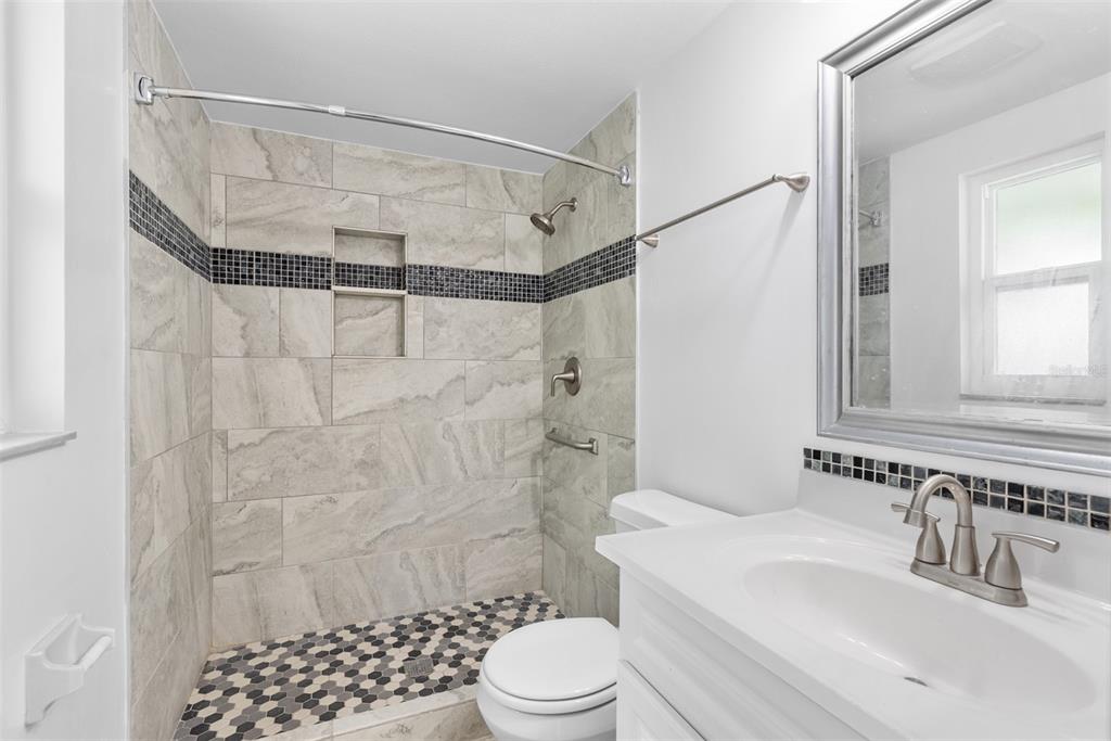 504 Red Mangrove Lane Apollo Beach, FL 33572 - Photo 15 of 45