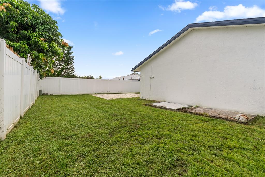 504 Red Mangrove Lane Apollo Beach, FL 33572 - Photo 25 of 45