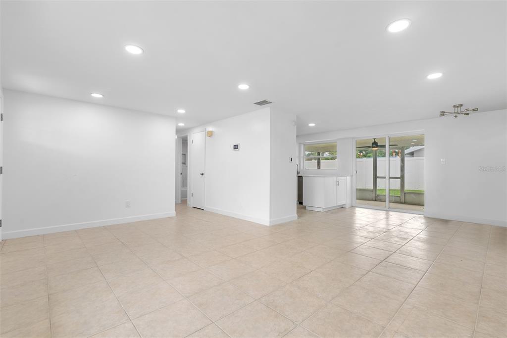 504 Red Mangrove Lane Apollo Beach, FL 33572 - Photo 7 of 45