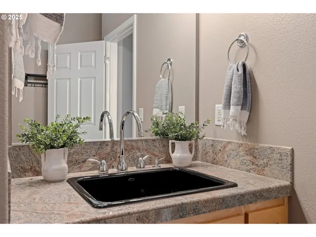 a close view of sink