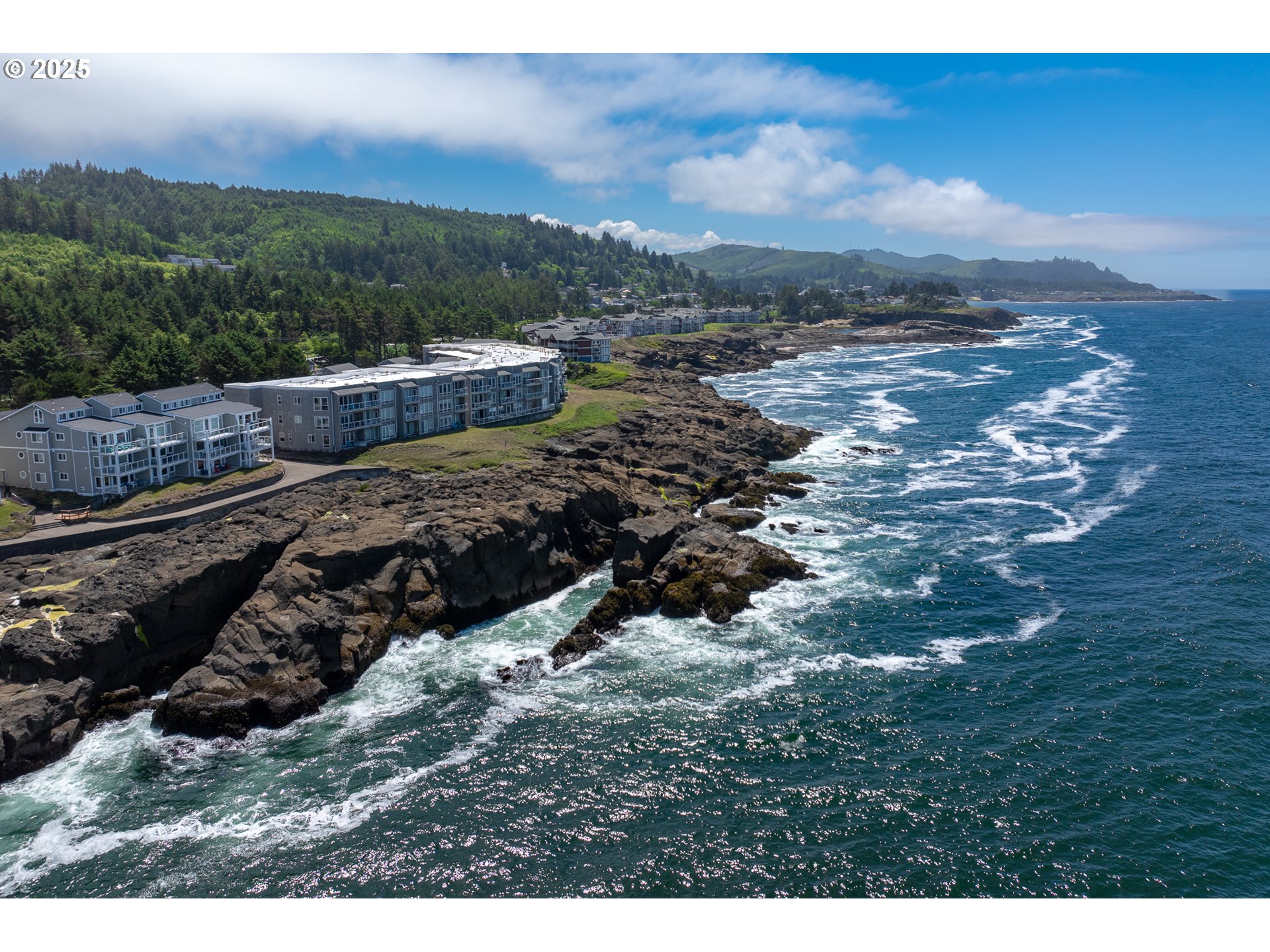 1113 Highway 101, Unit 52 Depoe Bay, OR 97341 - Photo 42 of 47 a view of a city