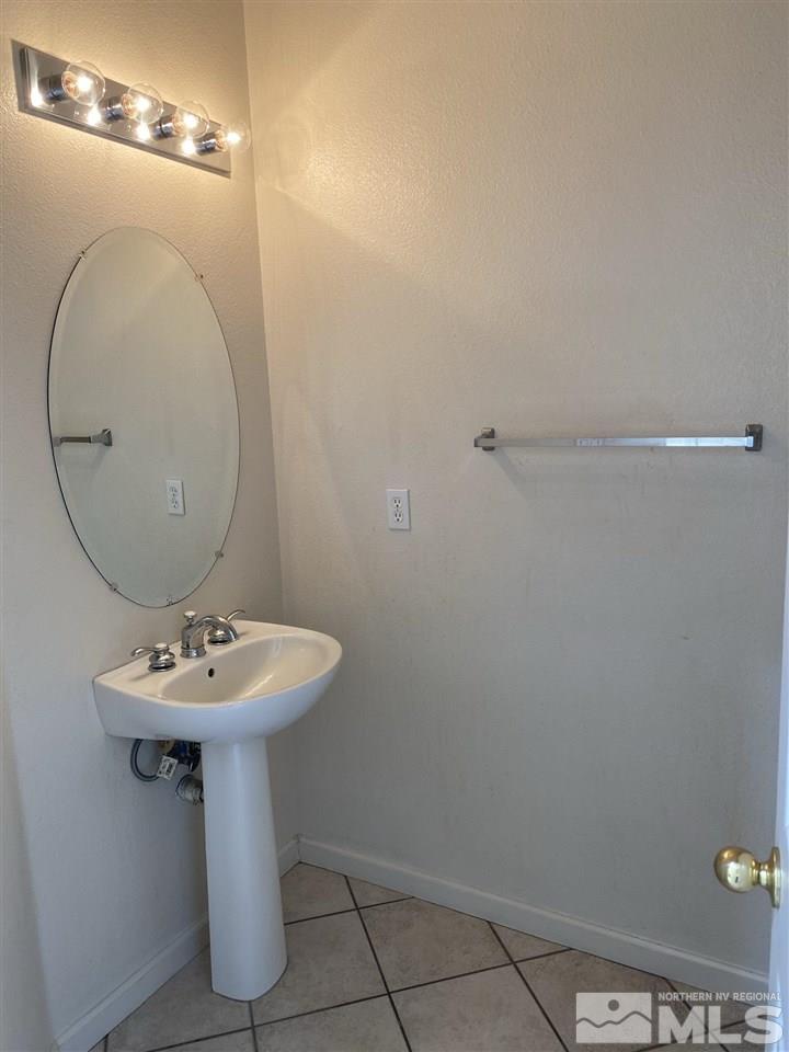 10436 Chadwell Drive Reno, NV 89521 - Photo 12 of 27 Photo 12