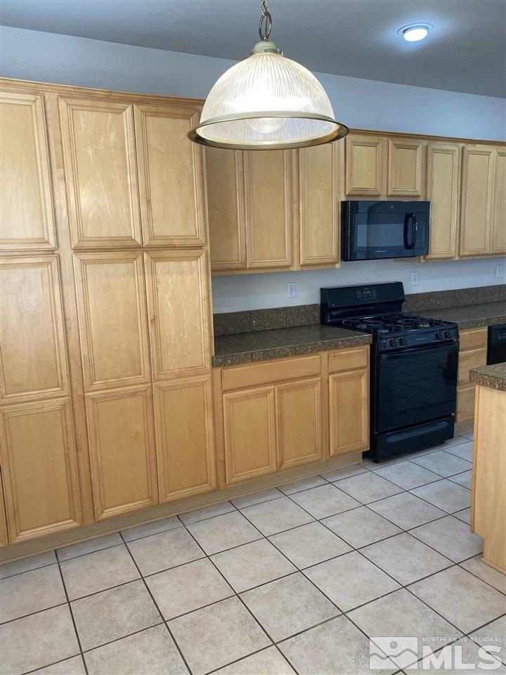 10436 Chadwell Drive Reno, NV 89521 - Photo 10 of 27 Photo 10