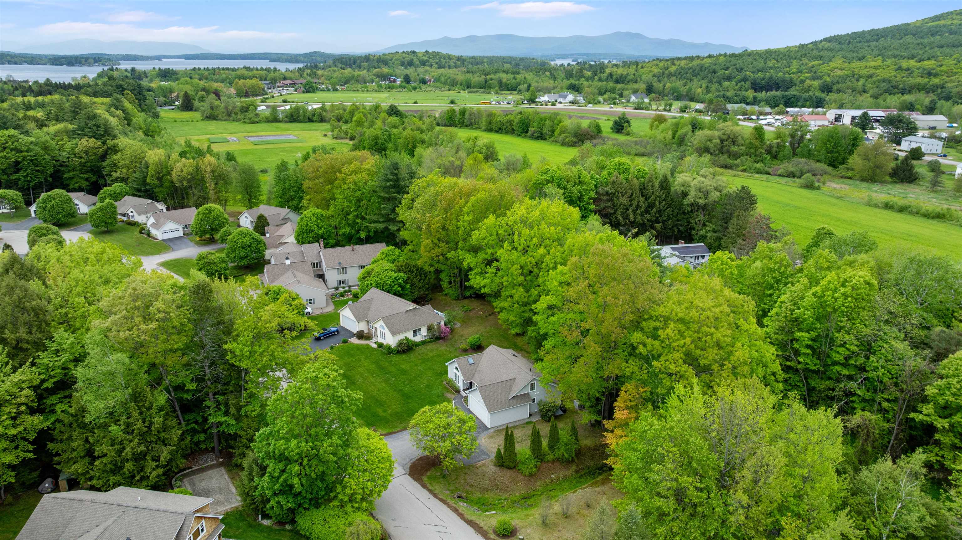 31 Henderson Road, Unit 17 Gilford, NH 03249 - Photo 43 of 54