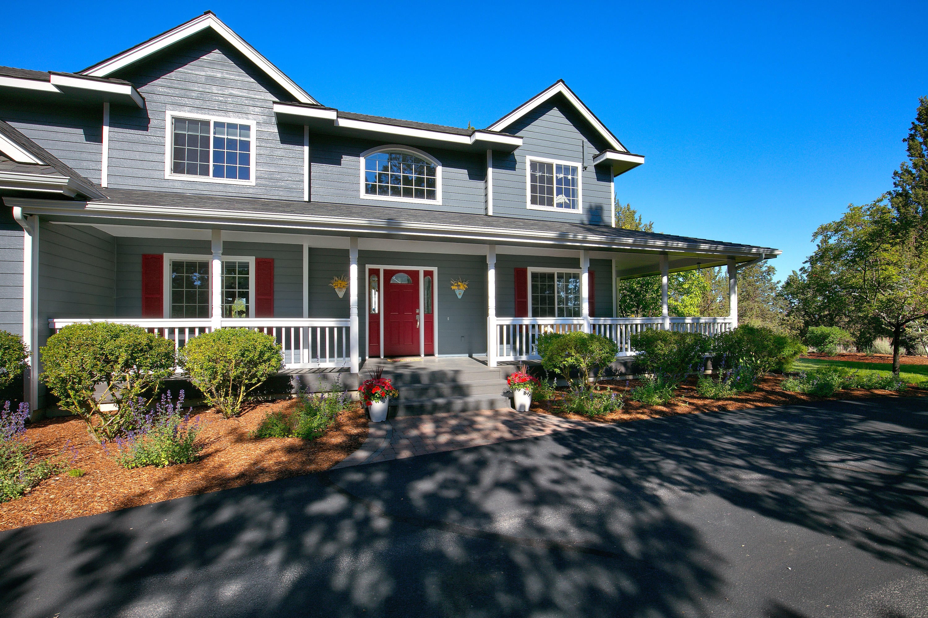 64275 Hunnell Road Bend, OR 97703 - Photo 1 of 32 01