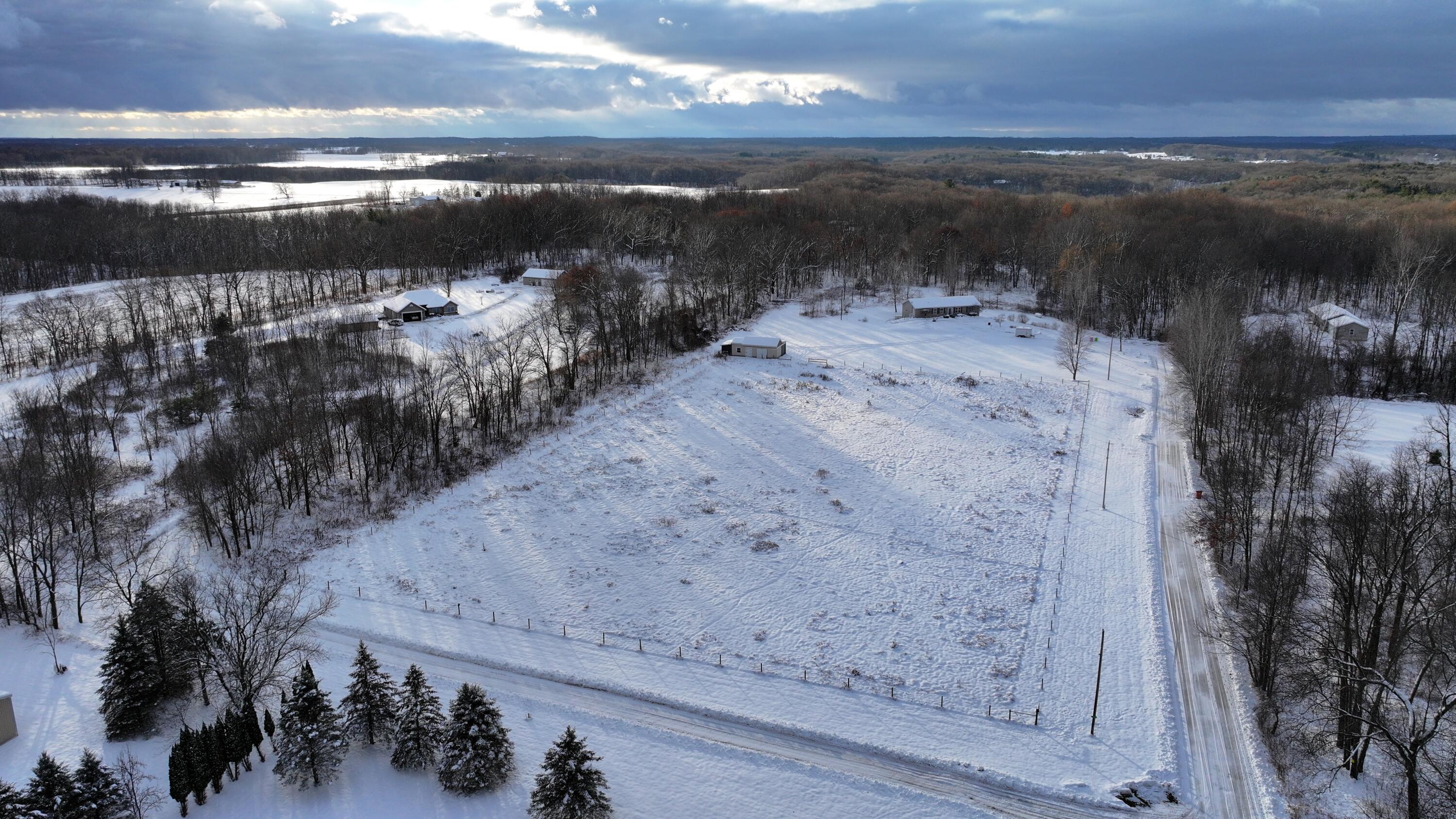 1 Lowell Mi 49331 Lowell, MI 49331 - Photo 2 of 22 2