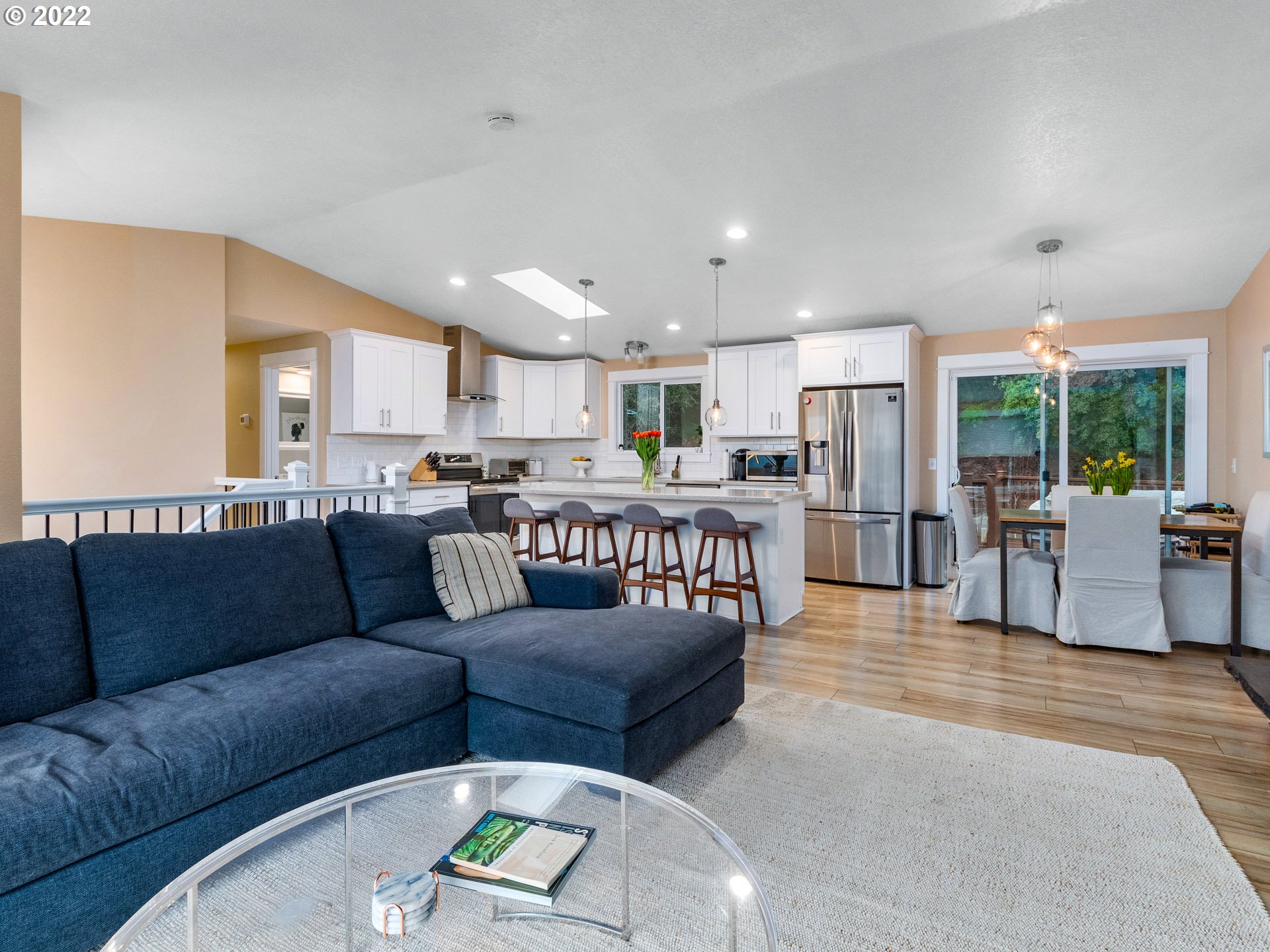 660 Southwest Spring Lane Portland, OR 97225 - Photo 7 of 32 Gallery Image 7
