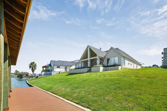 $1,649,000 | 508 Amalfi Drive, Kemah, TX 77565