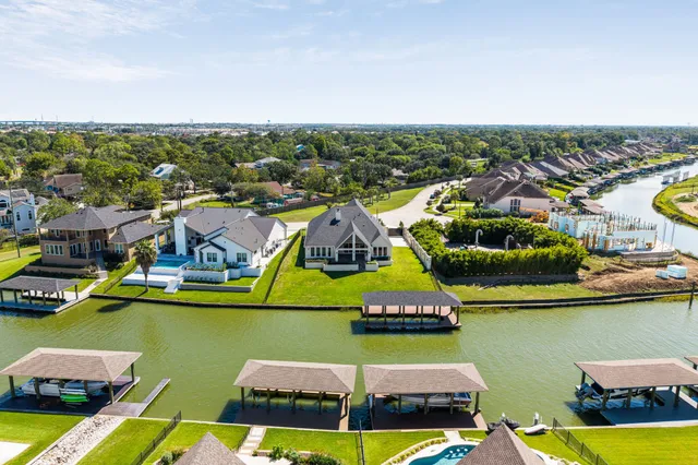 $1,649,000 | 508 Amalfi Drive, Kemah, TX 77565
