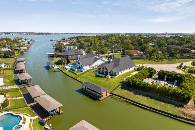 $1,649,000 | 508 Amalfi Drive, Kemah, TX 77565