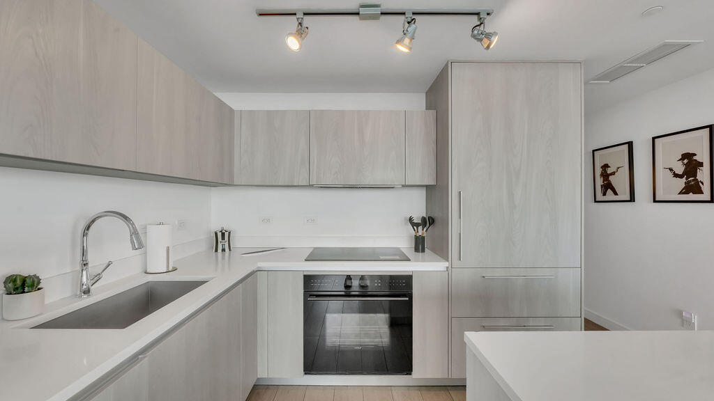 3131 Northeast 7th Avenue, Unit 2206 Miami, FL 33137 - Photo 6 of 39 DSC07162
