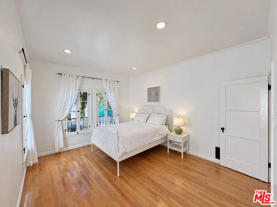 854 4th Street, Unit C Santa Monica, CA 90403 - Photo 9 of 22 Gallery Image 9