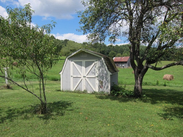 2025 Pete Lynch Road Secondcreek, WV 24974 - Photo 64 of 94 Newer Outbuilding on property.