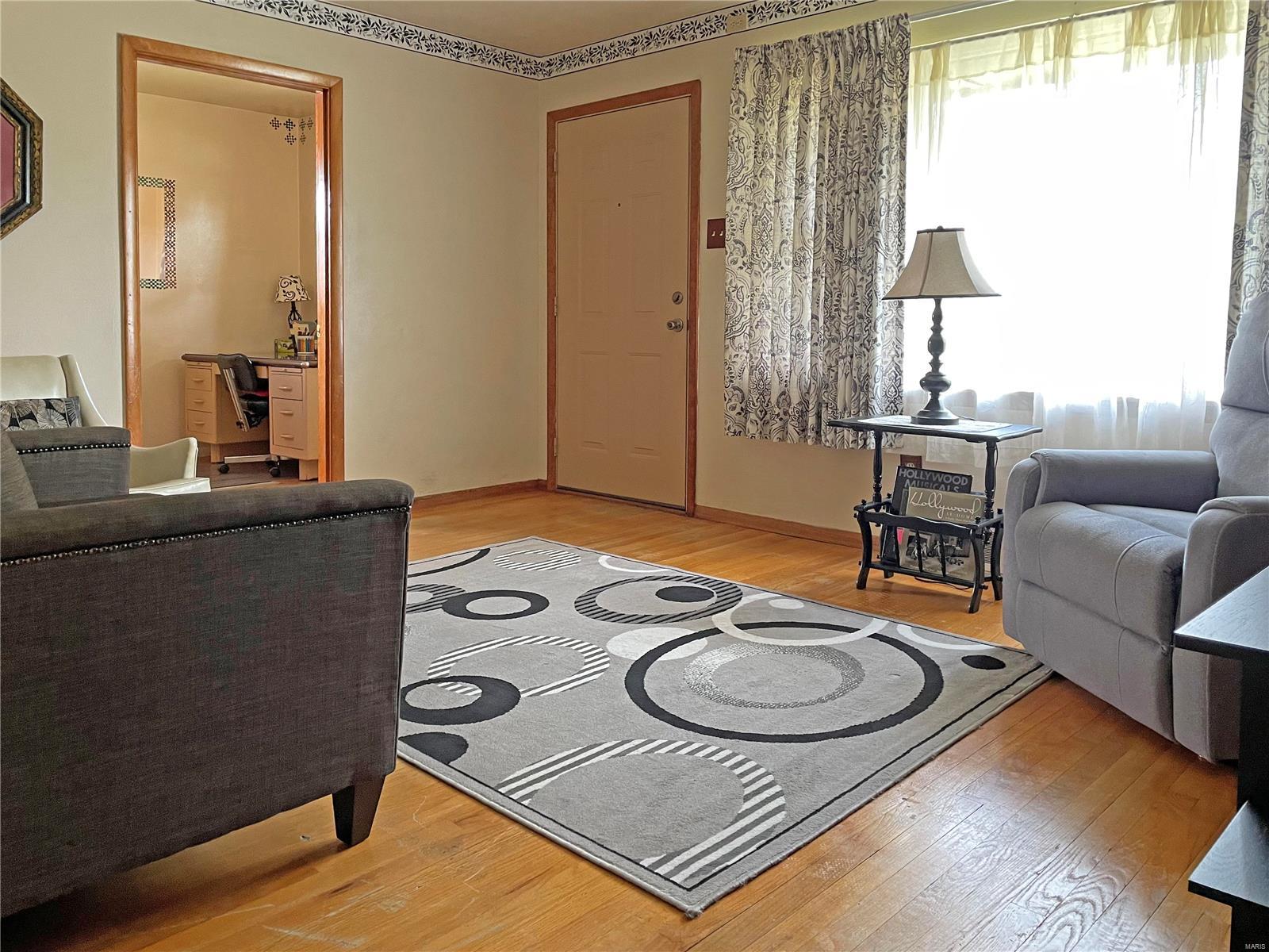 10252 Lackland Road Overland, MO 63114 - Photo 2 of 32 Gallery Image 2