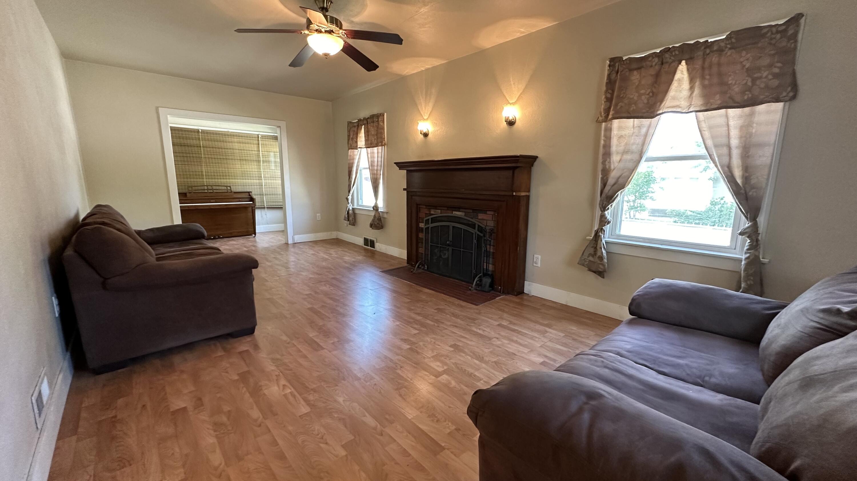 6804 Carolina Avenue Hammond, IN 46323 - Photo 3 of 23 3000x1687