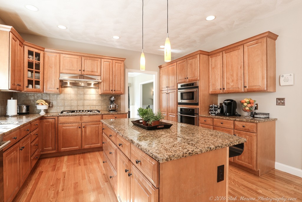 34 Juniper Road Andover, MA 01810 - Photo 4 of 30 Gallery Image 4