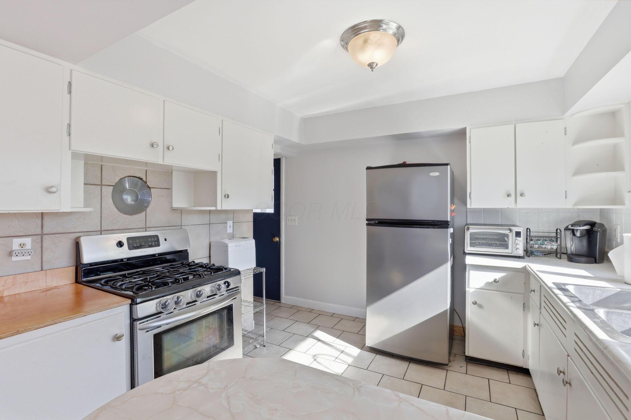 200 Mill Road Southwest Pataskala, OH 43062 - Photo 14 of 42 Kitchen