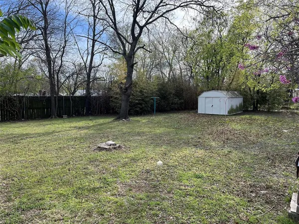 $1,100 | 1726 North Ricketts Street, Sherman, TX 75092